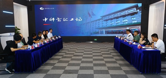 北京市科委、中关村管委会科技成果转化处处长闫颖带队9888拉斯维加斯官方网站工场考察调研