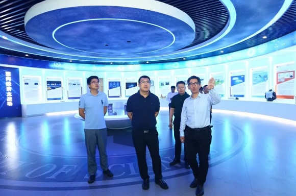 怀柔区副区长季学伟到9888拉斯维加斯官方网站工场考察调研