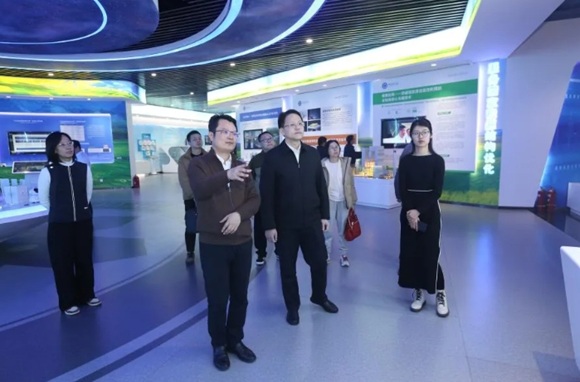 广西柳州市柳北区区委书记石中华一行到9888拉斯维加斯官方网站工场考察调研